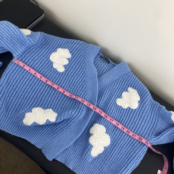 Shein Women's Cropped Cloud Knit Cardigan Size S Blue White Open Front - Picture 6 of 8